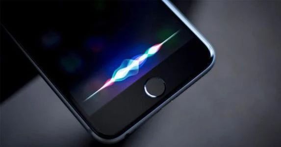 小i大战Siri 8年拉锯战未完待续
