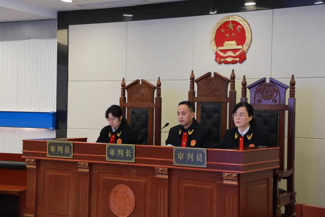 首例智能手机劫屏不正当竞争案宣判：OPPO等获赔300万元